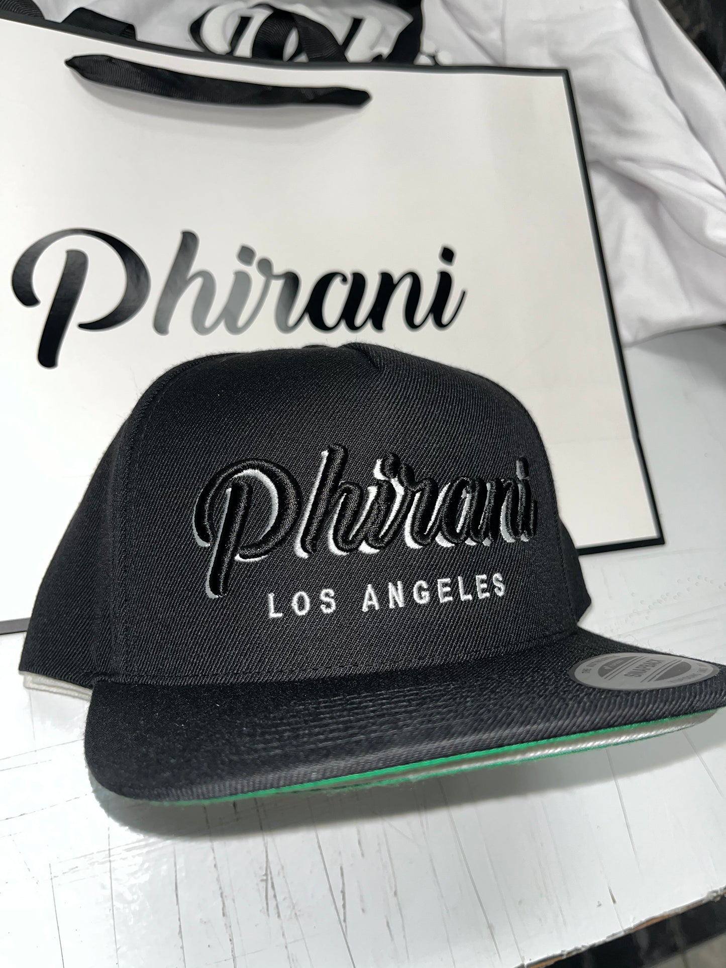 Phirani Los Angeles |Black with Black Hat